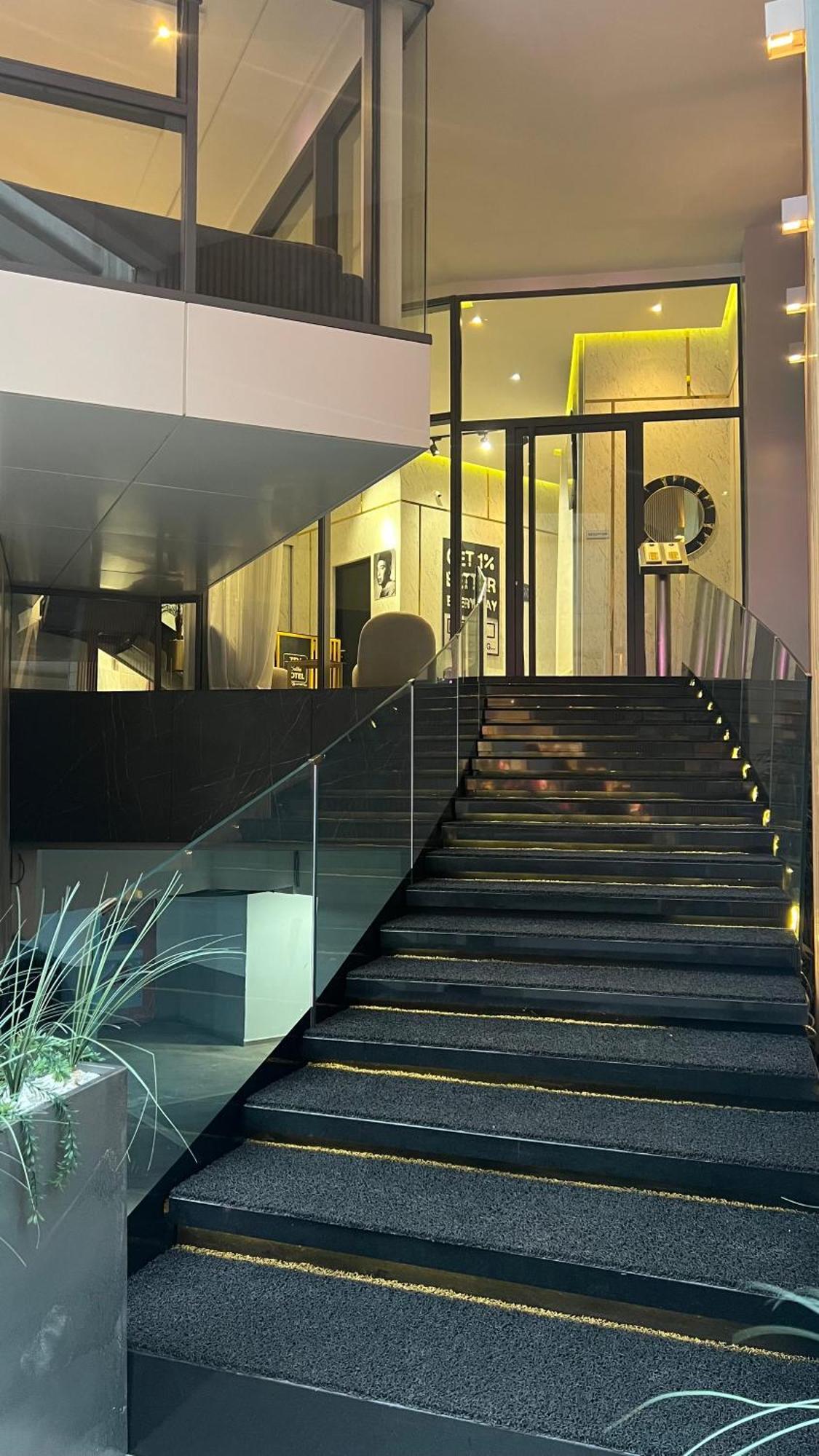 Zen Suites Hotel Massira Casablanca Extérieur photo